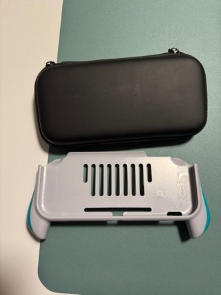 Nintendo Switch Lite + SD + 4 Juegos