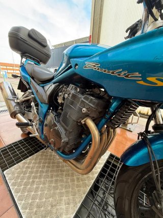 Suzuki Bandit GSF 650 Azul
