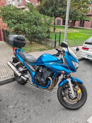 Suzuki Bandit GSF 650 Azul