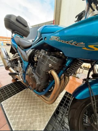 Suzuki Bandit GSF 650 Azul