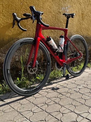 Mendiz F12 Roja