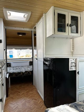 Caravana Bürstner 450 (480 TN) <750kg 5 plazas