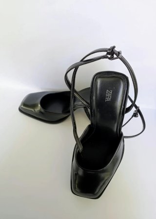 ZARA Zapatos de tacón negros