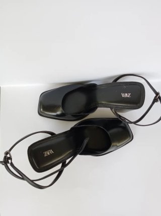 ZARA Zapatos de tacón negros