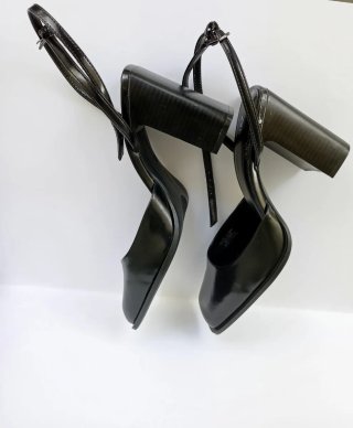 ZARA Zapatos de tacón negros