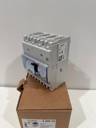 Interruptor Automático MCCB Legrand DPX 160