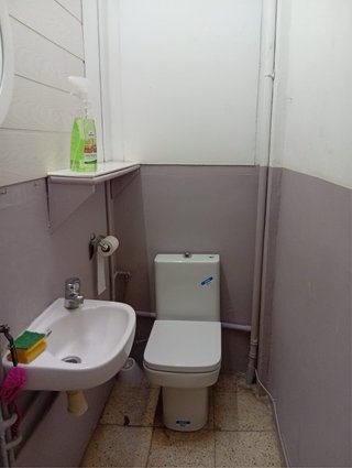 Habitación individual con baño SOLO PARA UNA MUJER