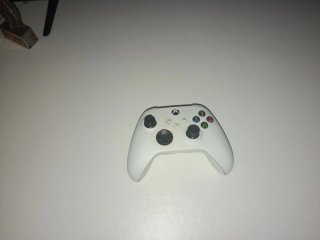 Xbox One S + 2 mandos + 6 juegos