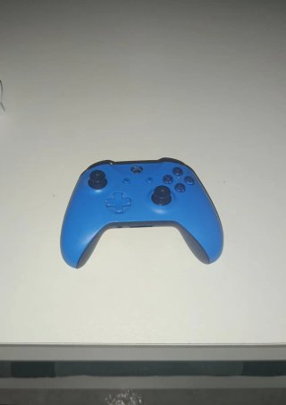 Xbox One S + 2 mandos + 6 juegos