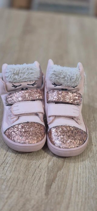 Lote Zapatillas Niña Adidas y Crocs Moradas