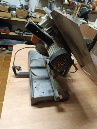 Ingletadora M77 antigua