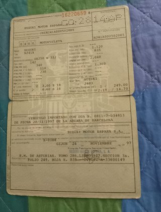 Suzuki GN250 Negra y Cromada