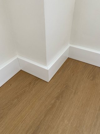 Montaje de suelo spc y laminados