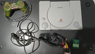 PlayStation 1 + Mando + Tarjeta Memoria