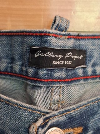 Pantaloni uomo strappati