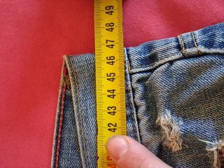 Pantaloni uomo strappati