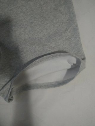 Pantalones cortos grises con logo
