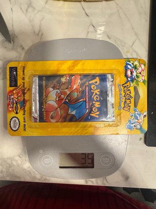 Pokémon Base Set Blister Charizard Art