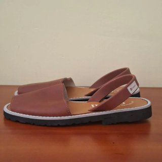 Sandalias Castell Menorquinas Marrones Talla 37