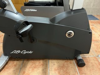 Bicicleta Estática Life Fitness