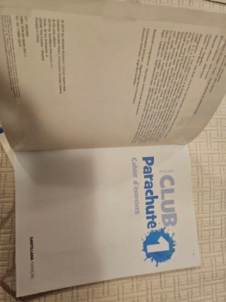 Libro de frances club parachute