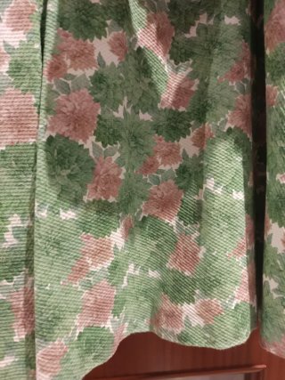 Vestido piqué flores verdes y beige