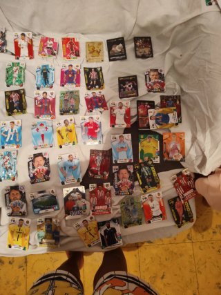 Colección cartas fútbol y Pokémon