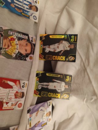 Colección cartas fútbol y Pokémon