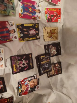 Colección cartas fútbol y Pokémon