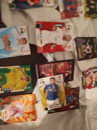 Colección cartas fútbol y Pokémon