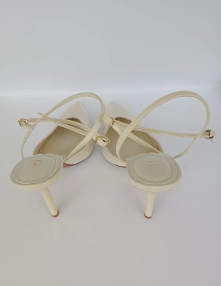 Zapatos tacón Zara.