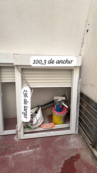 Ventana aluminio con persiana 100x136