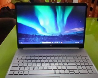 HP 15s fq2150ns Plata