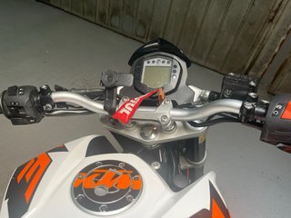 KTM Duke 125 (2014) 15cv