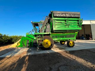 Cosechadora de algodón John Deere