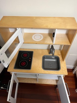 Cocinita de madera para niños