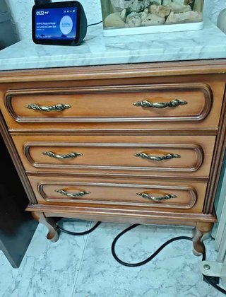Cajonera de madera estilo clásico