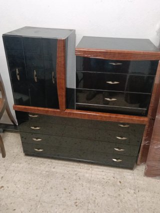 Cómoda y 2 Mesitas de Noche Negras