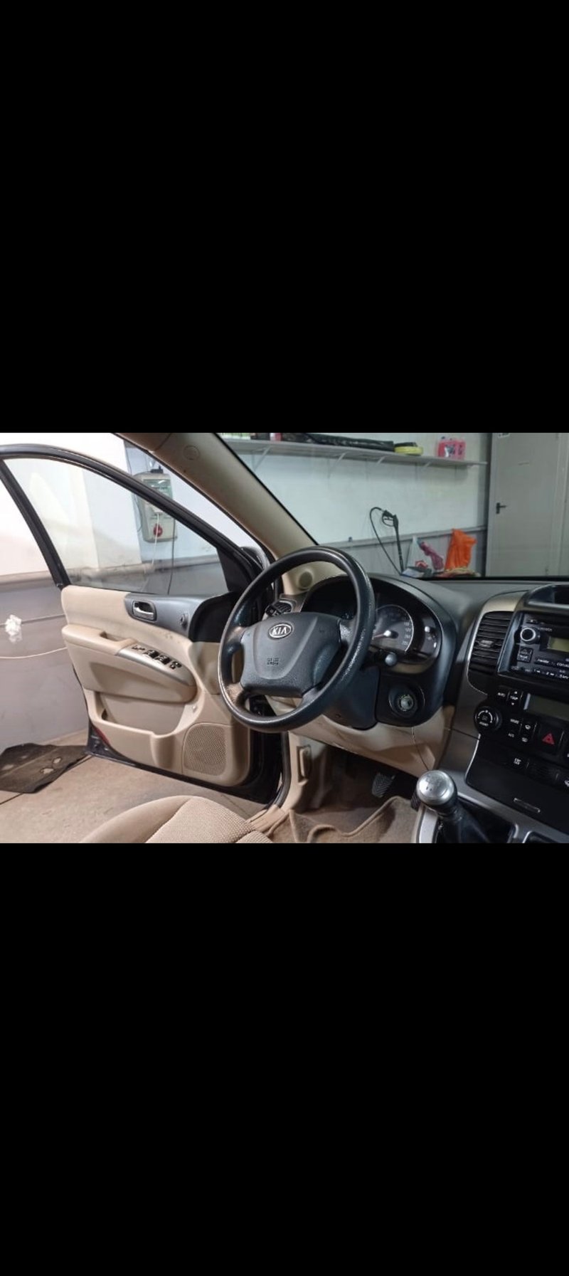 KIA Carnival 2010 - foto 1