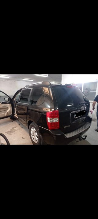 KIA Carnival 2010