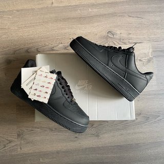 Nike Air Force 1 Triple Black Talla 40