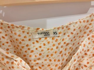 Falda corta estampada, con short interior