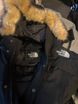 Chaqueta The North Face Negra y Gris