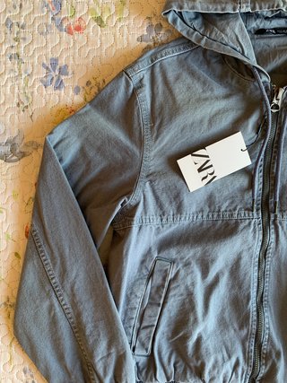 Chaqueta Bomber Zara cremallera azul