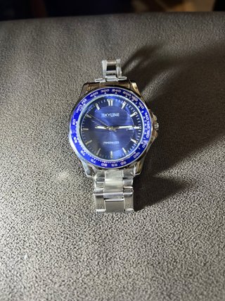 Reloj SKYLINE Azul y Plateado Elegante