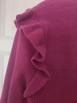 Jersey SHEIN volantes fucsia talla M