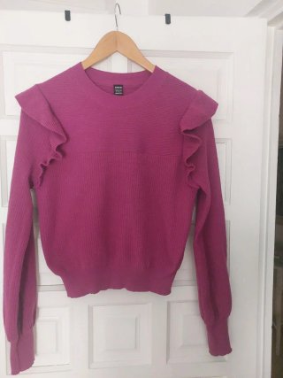Jersey SHEIN volantes fucsia talla M