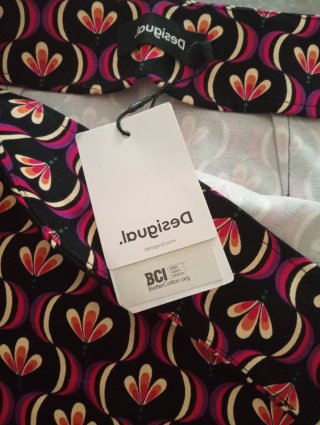 Mini falda retro Desigual Modelo lia