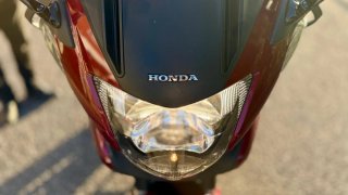 Honda Deauville NT700V Rojo