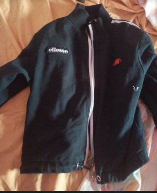 Chaqueta deportiva Ellesse negra